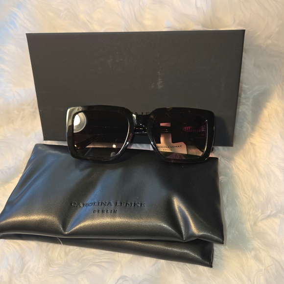Carolina Lemke Roma Demi Women’s Square Sunglasses Brown Tortoiseshell Unisex main image 5